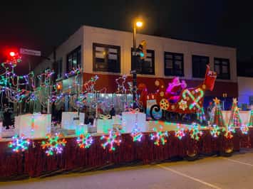 Sarnia Santa Claus Parade 2023 Blackburn Media photo by Melanie Irwin.